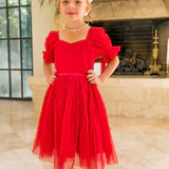 Matching Red Dresses Set - Picture 3 of 10